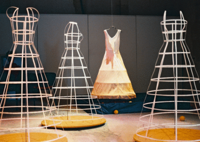 structures de robes pour une exposition